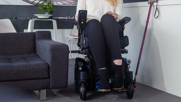 Znaczenie wymiarów podstawy wózka elektrycznego i promienia skrętu