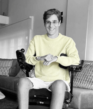 Alejandro Bocija poza lifestyle’owa