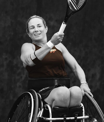 Lucy Shuker w akcji