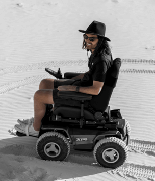 Jaimen Hudson poza lifestyle’owa