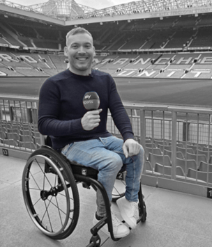 Martin Dougan poza lifestyle’owa